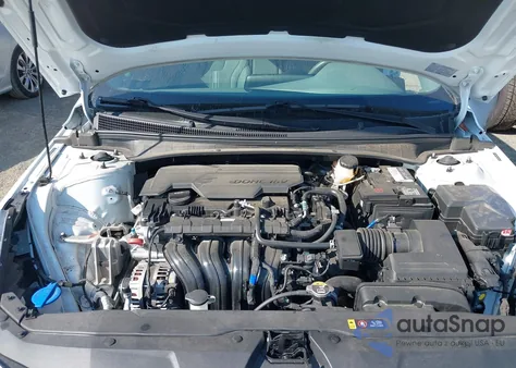 2021 Hyundai Elantra Sel z USA, uszkodzony, nr VIN 5NPLN4AG8MH043589